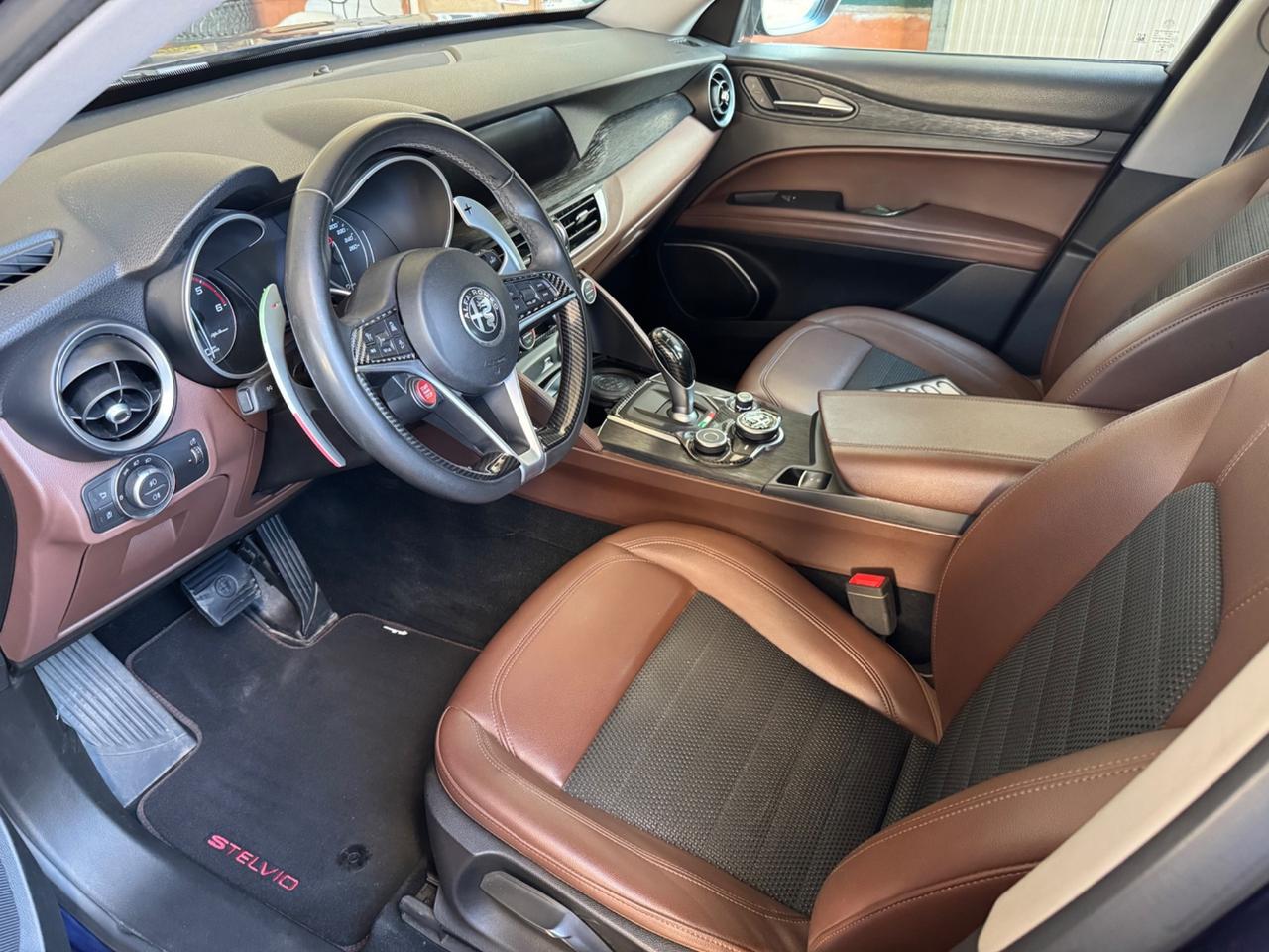 Alfa Romeo Stelvio 2.2 Turbodiesel 190 CV AT8 Q4 Executive
