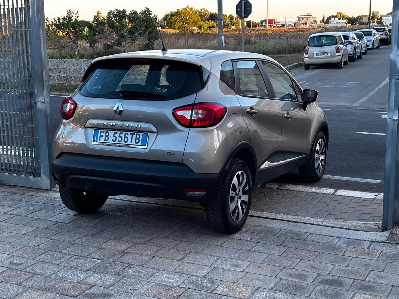 Renault Captur 0.9 TCe 90cv Energy Life - 2015