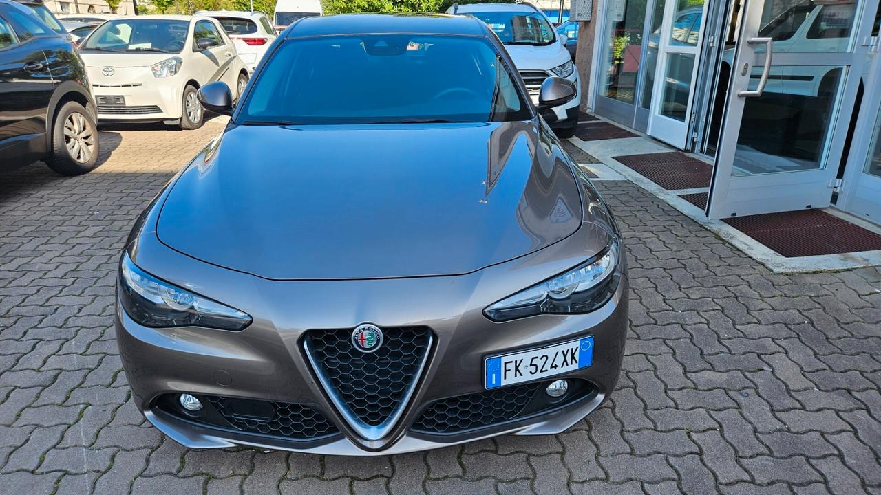 Alfa Romeo Giulia 2.2 t 150cv auto CERCHI 18" NERI-NAVY-