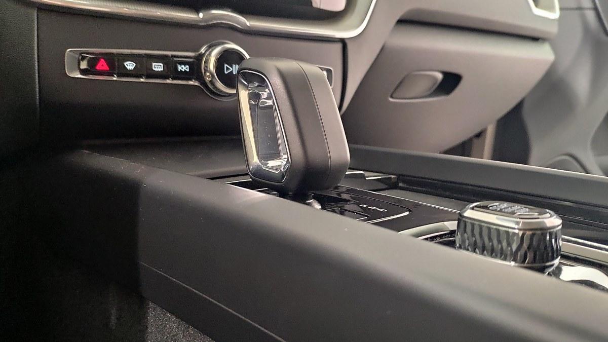 VOLVO Xc60 B4 Mild Hybrid (D) Awd Automatico Plus Dark
