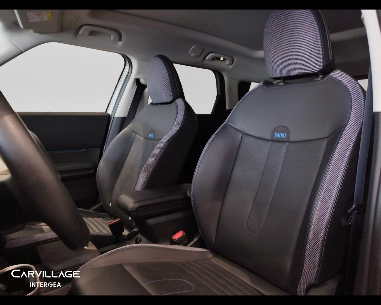 MINI Mini Countryman 2.0 48V D Classic auto