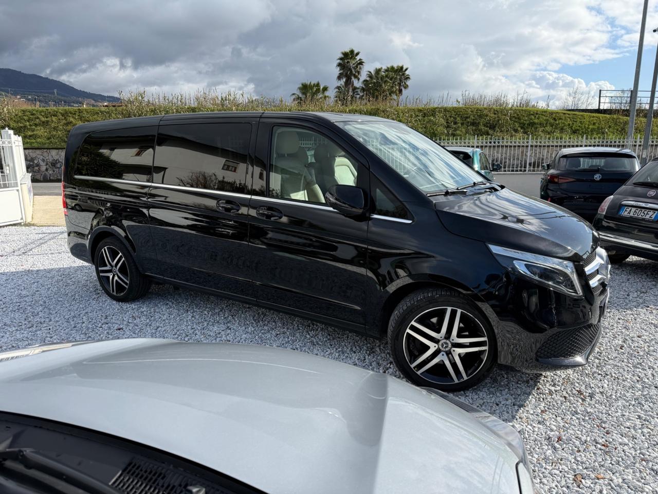 Mercedes-benz V 300 d Automatic 4Matic Premium Extralong