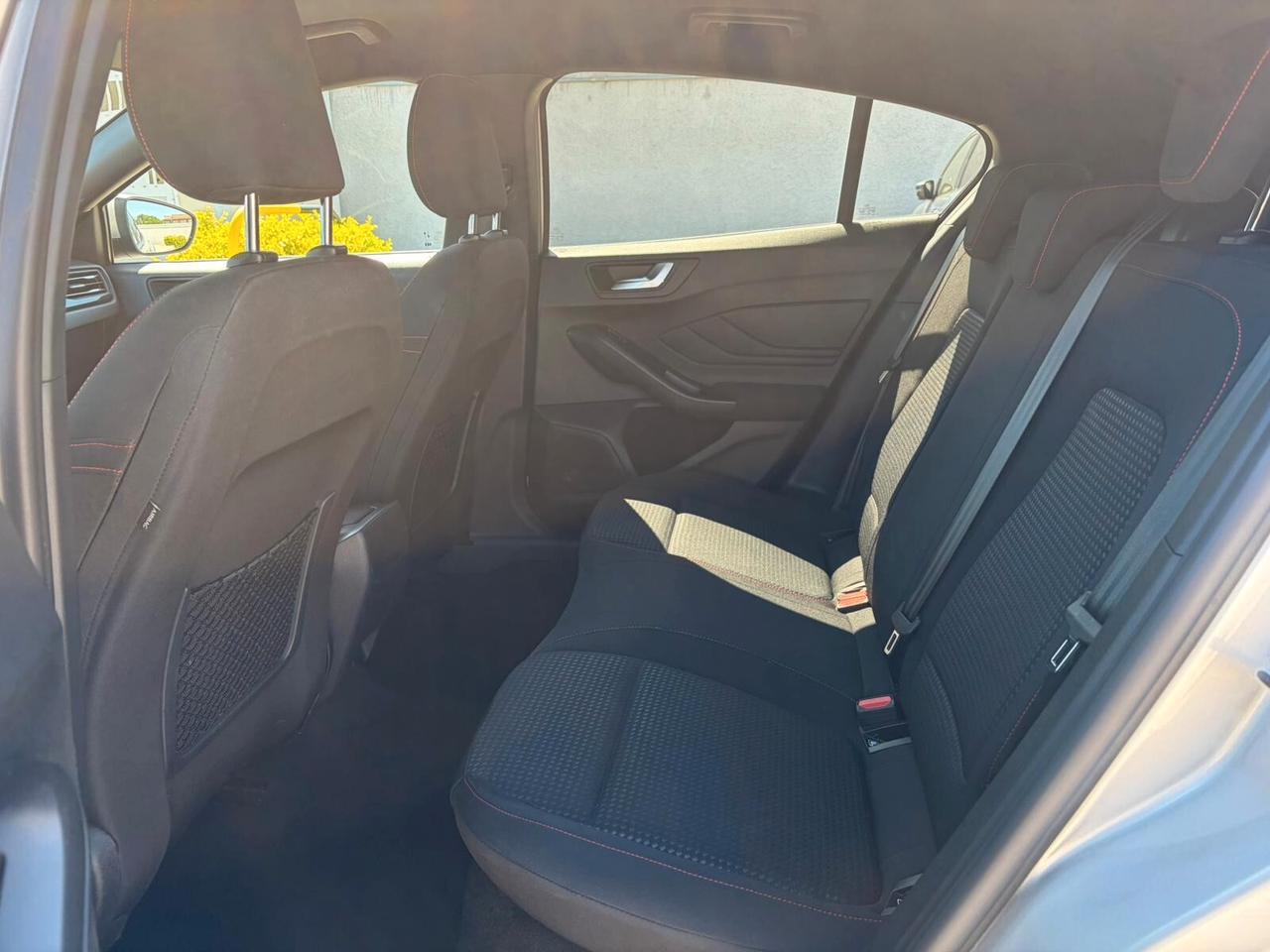 Ford Focus 1.0 EcoBoost Hybrid 125 CV 5p. ST-Line