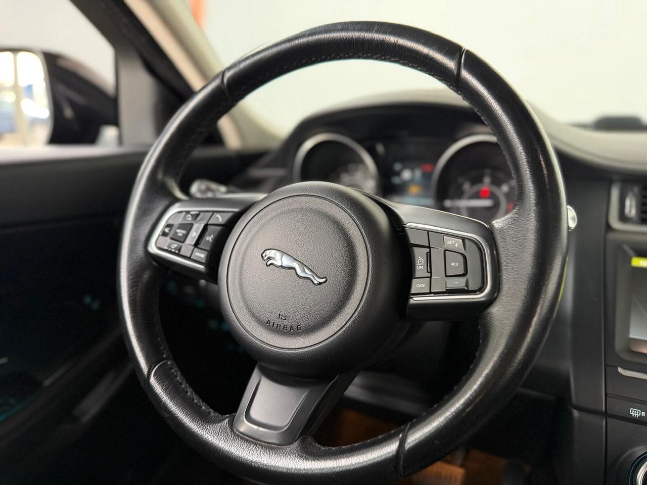 Jaguar E-Pace 2.0D 150 CV AWD R-Dynamic S
