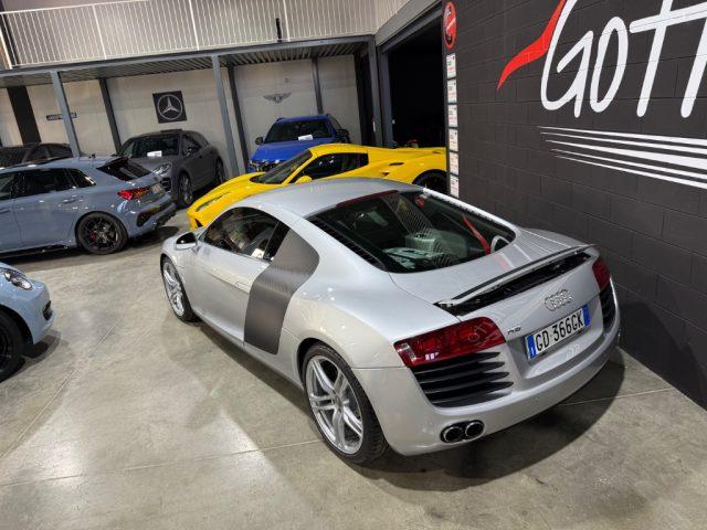 AUDI R8 4.2 V8 FSI QUATTRO R TRONIC