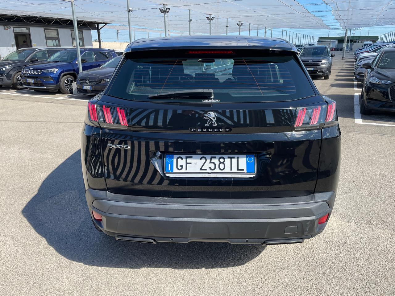 Peugeot 3008 1.5 BlueHDi 130cv EAT8 Active Business-NAVIGATORE-RETROCAMERA