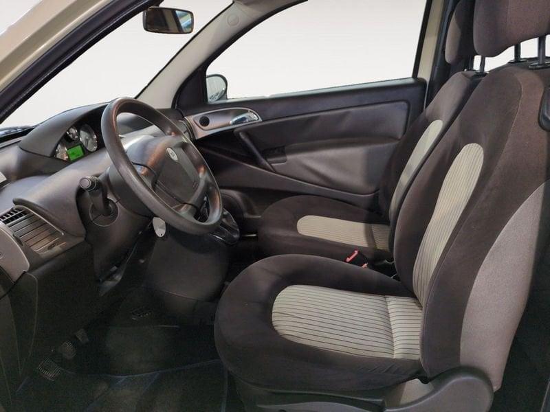 Lancia Ypsilon 1.2 69 cv Silver