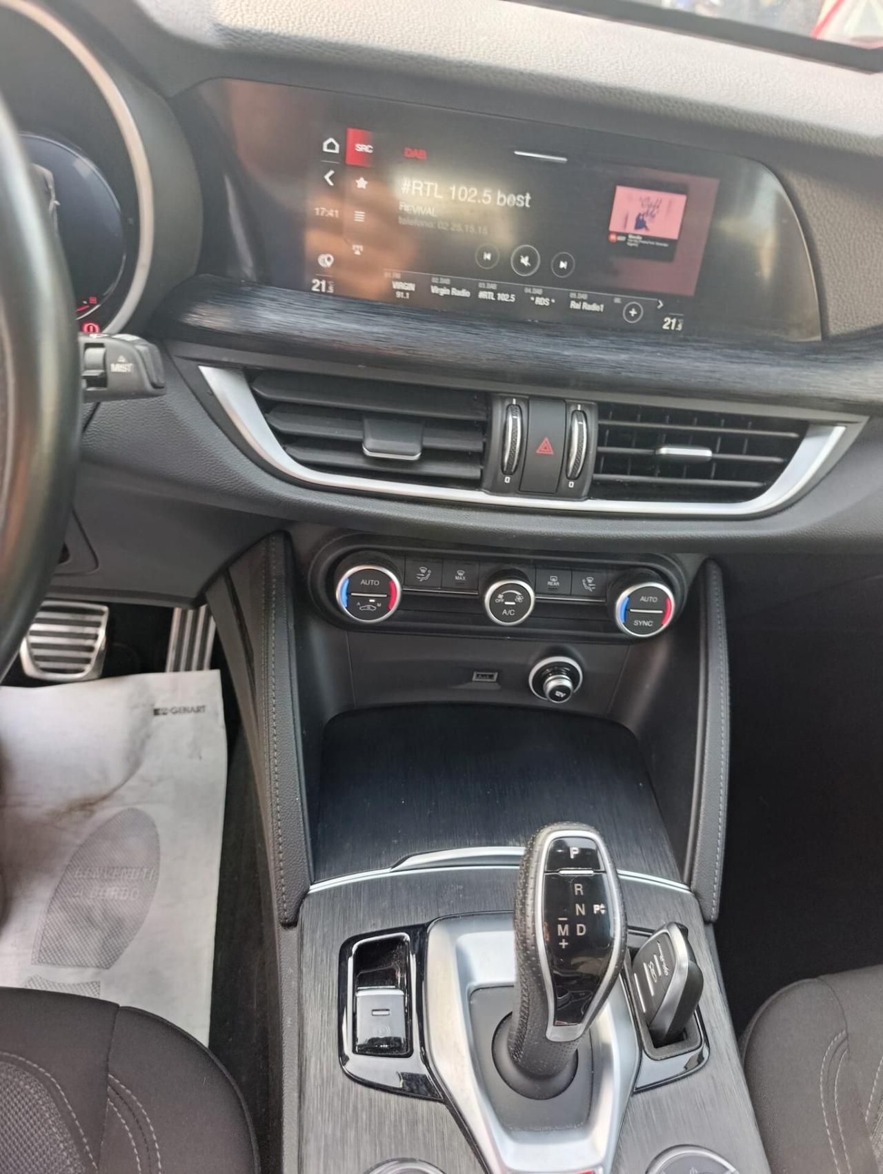 Alfa Romeo Stelvio 2.2 Turbodiesel 160 CV AT8 RWD