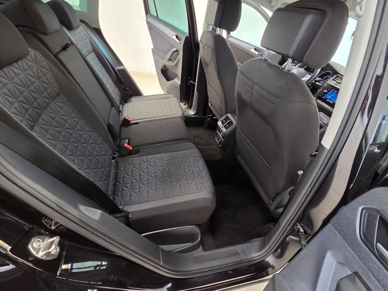 Volkswagen Tiguan 2.0 TDI 150 CV SCR DSG Elegance