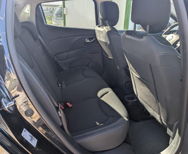 RENAULT Clio Clio 1.2 16v 5P Business 75cv