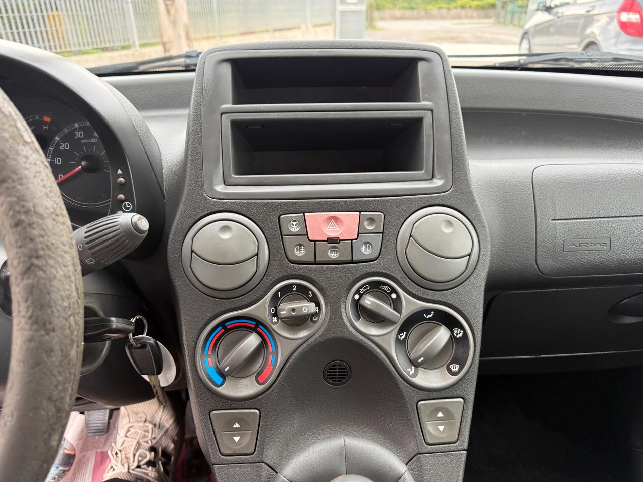 FIAT PANDA ANNO 2009 1.2 BENZINA *LEGGI