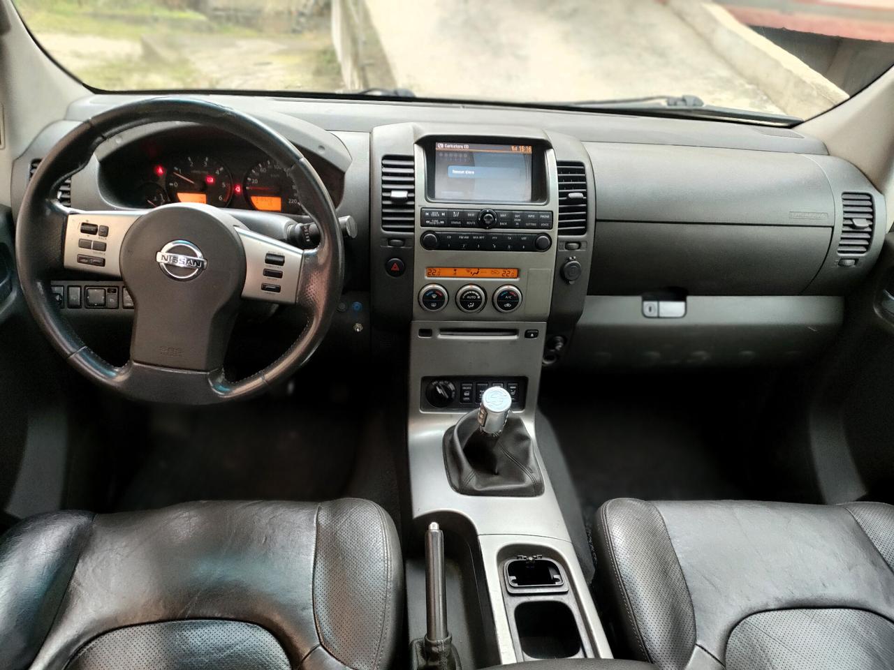 Nissan Navara 2.5 dCi 4p Double Cab LE