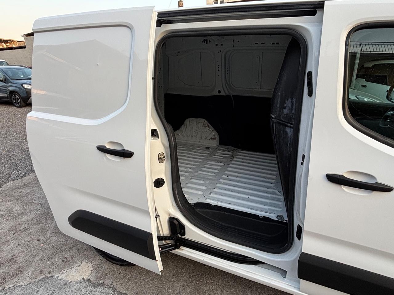 Peugeot Partner BlueHDi 130 EAT8 S&S PL Furgone Premium