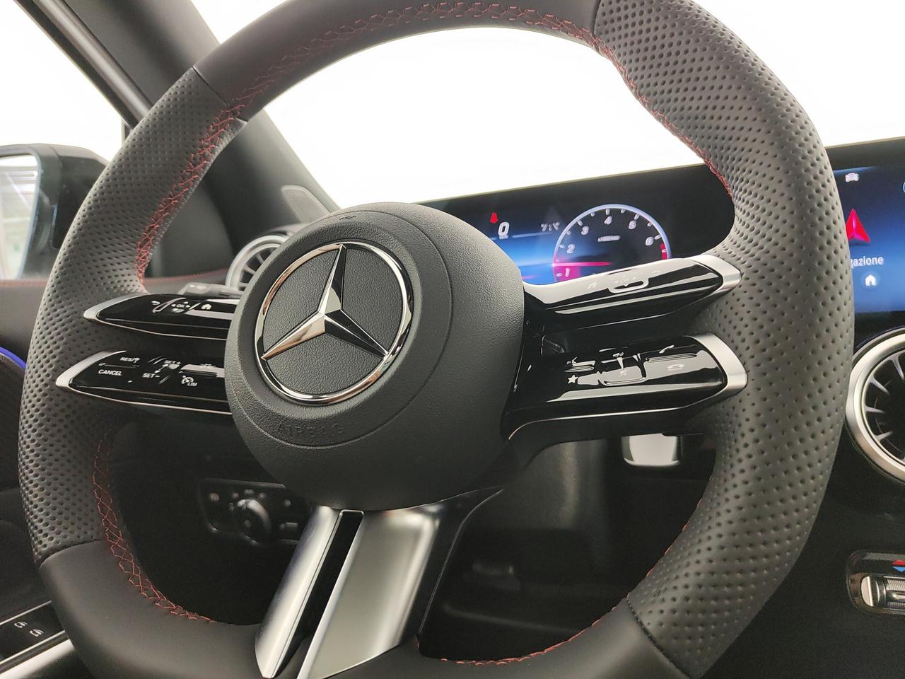 Mercedes-Benz GLA 180