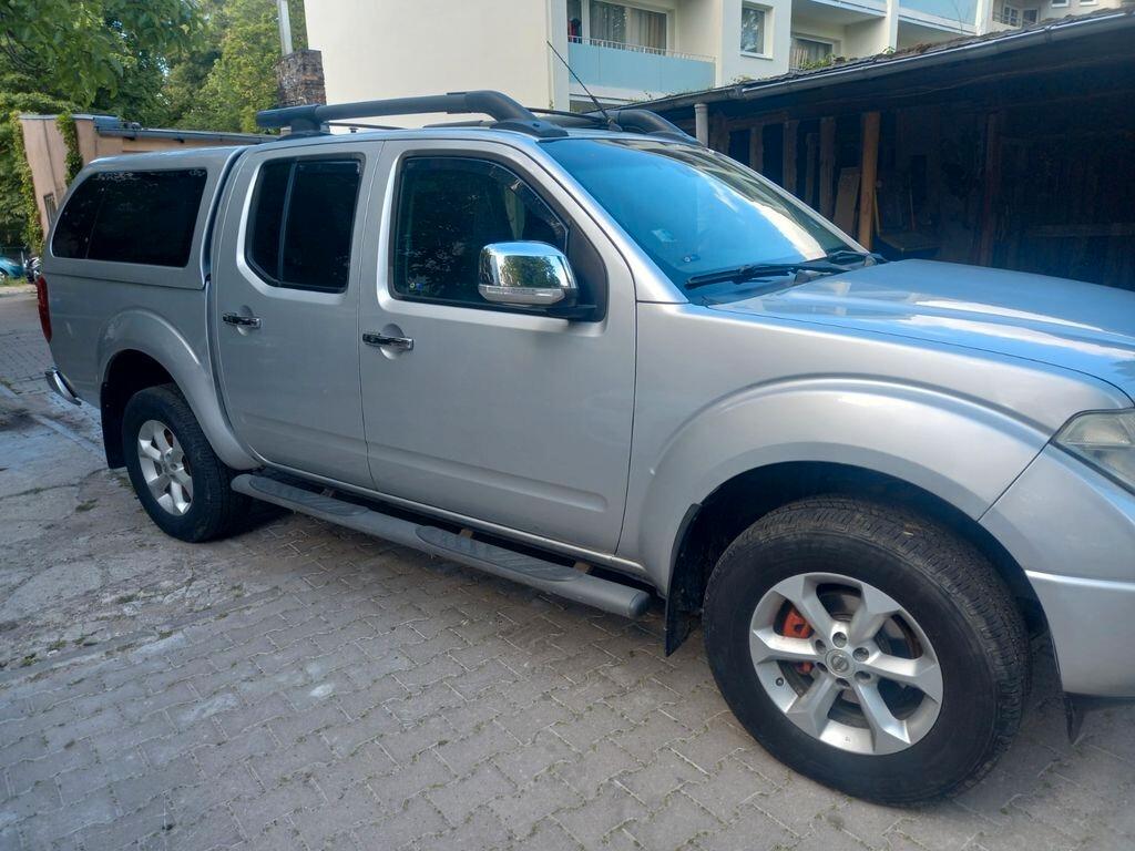 Nissan Navara 2.5 dCi 4 porte Double Cab LE