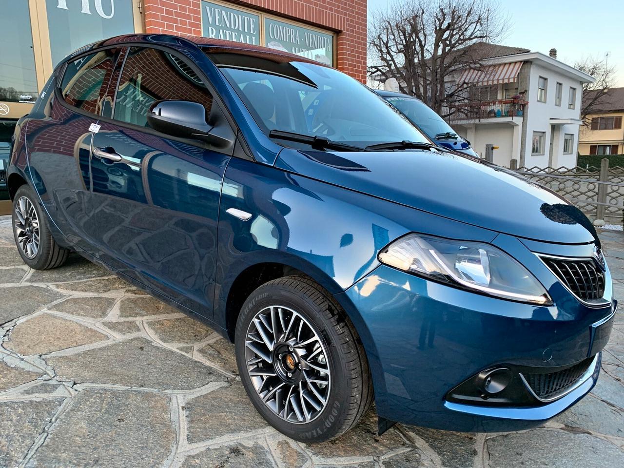 LANCIA YPSILON 1.0 FireFly 5 porte S&S Hybrid Gold Plus
