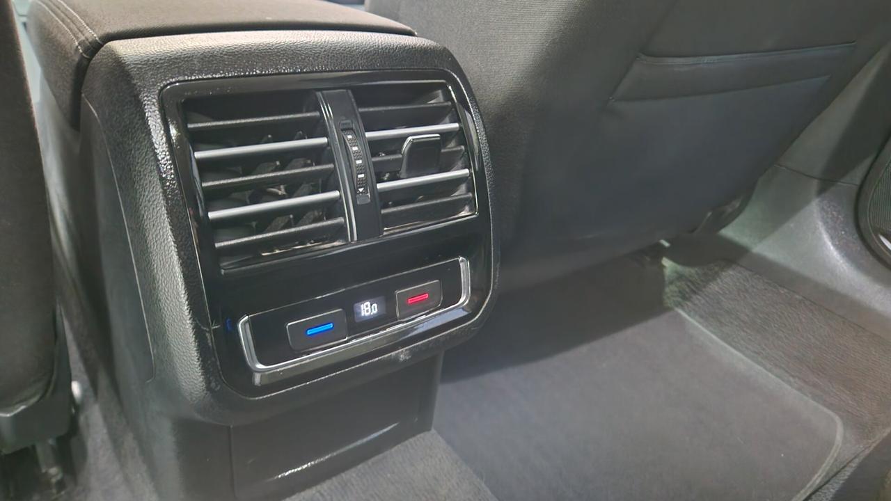 Volkswagen Passat Variant 1.6 TDI DSG Comfortline BlueMotion Tech.