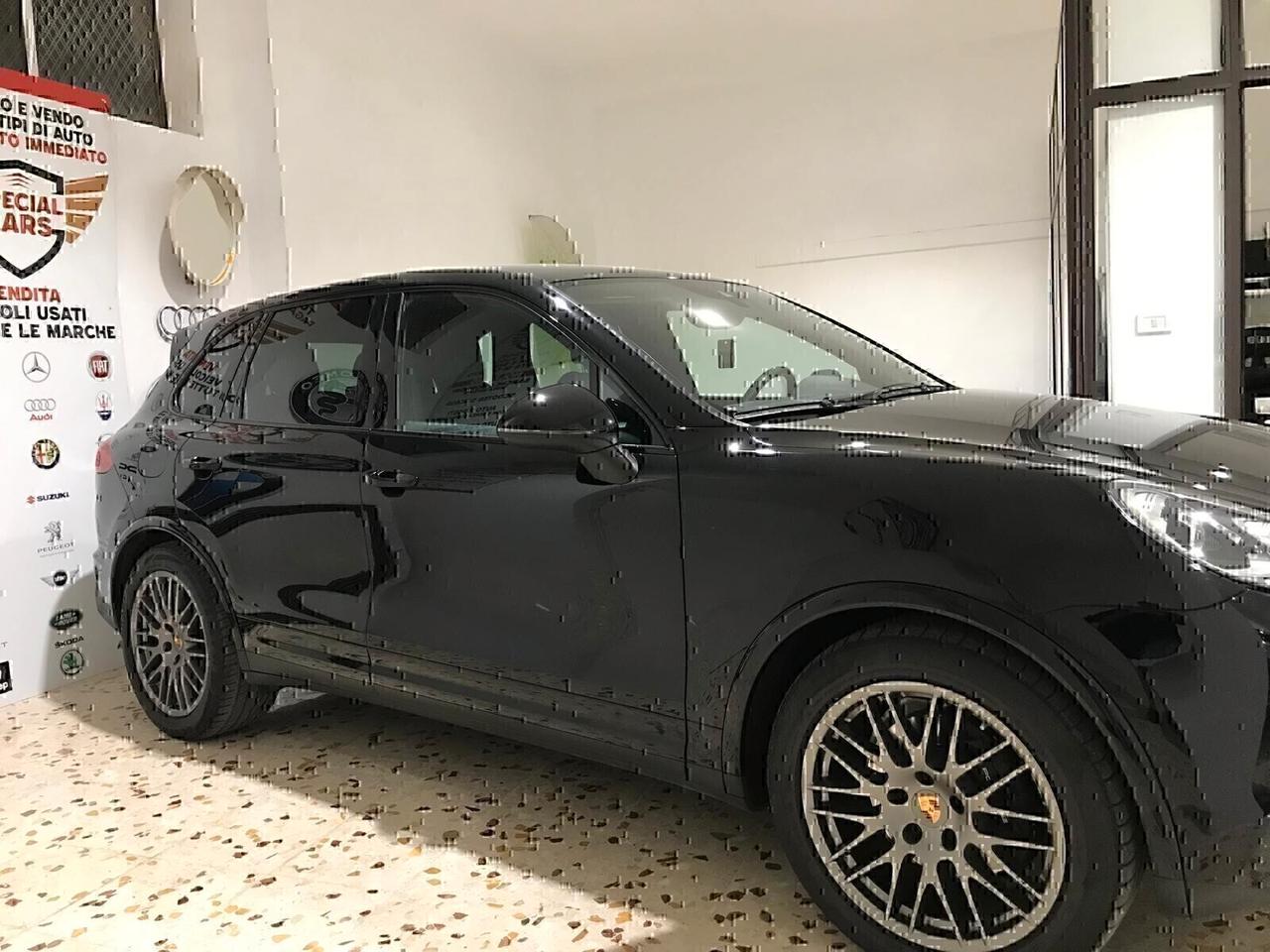 PORSCHE CAYENNE 11/2018 km90000 service Porsche