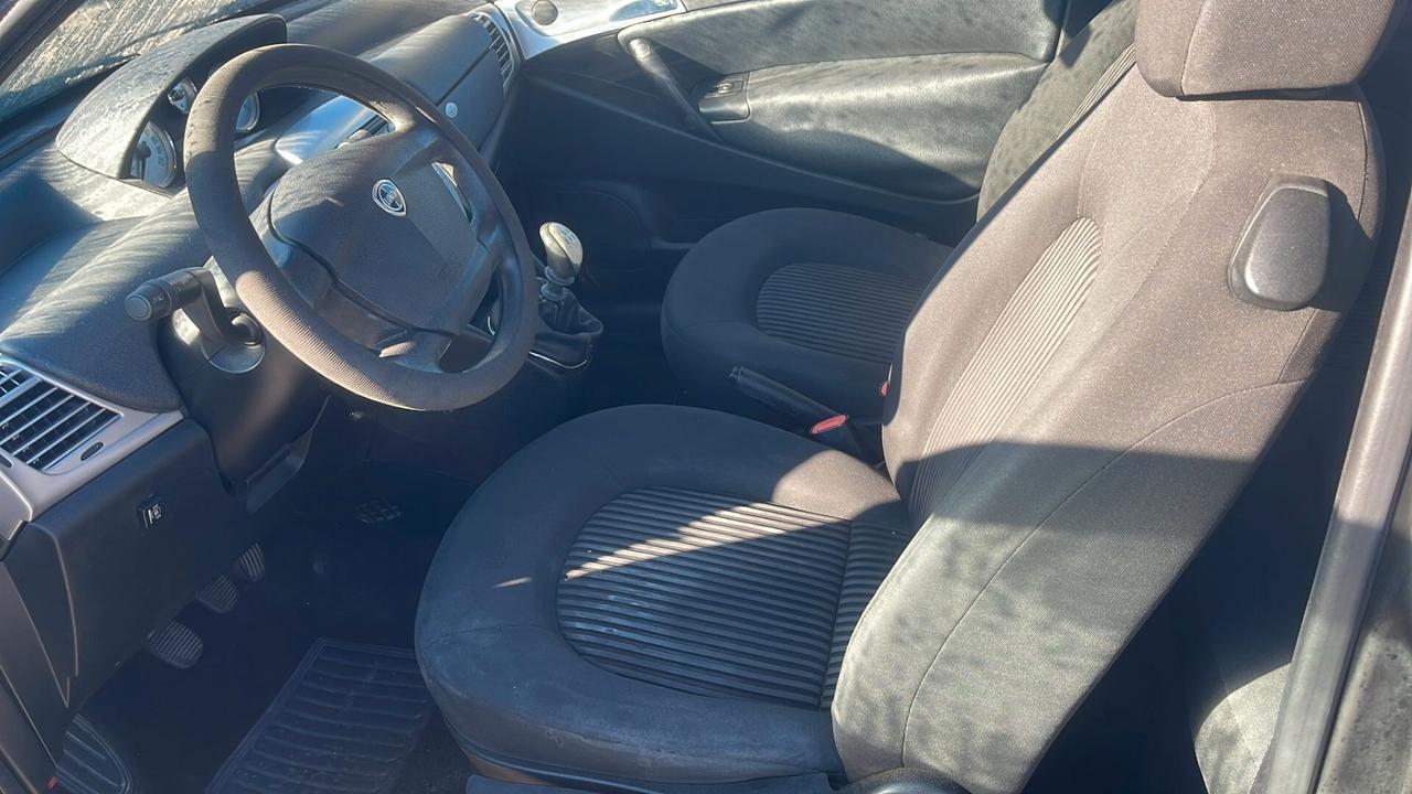 Lancia Ypsilon 1.4 Argento Ecochic GPL