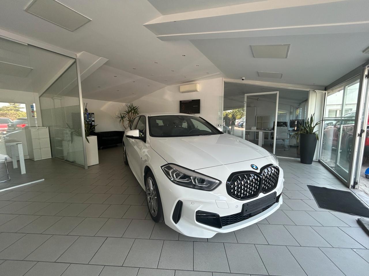 Bmw 118 118i 5p. Sport