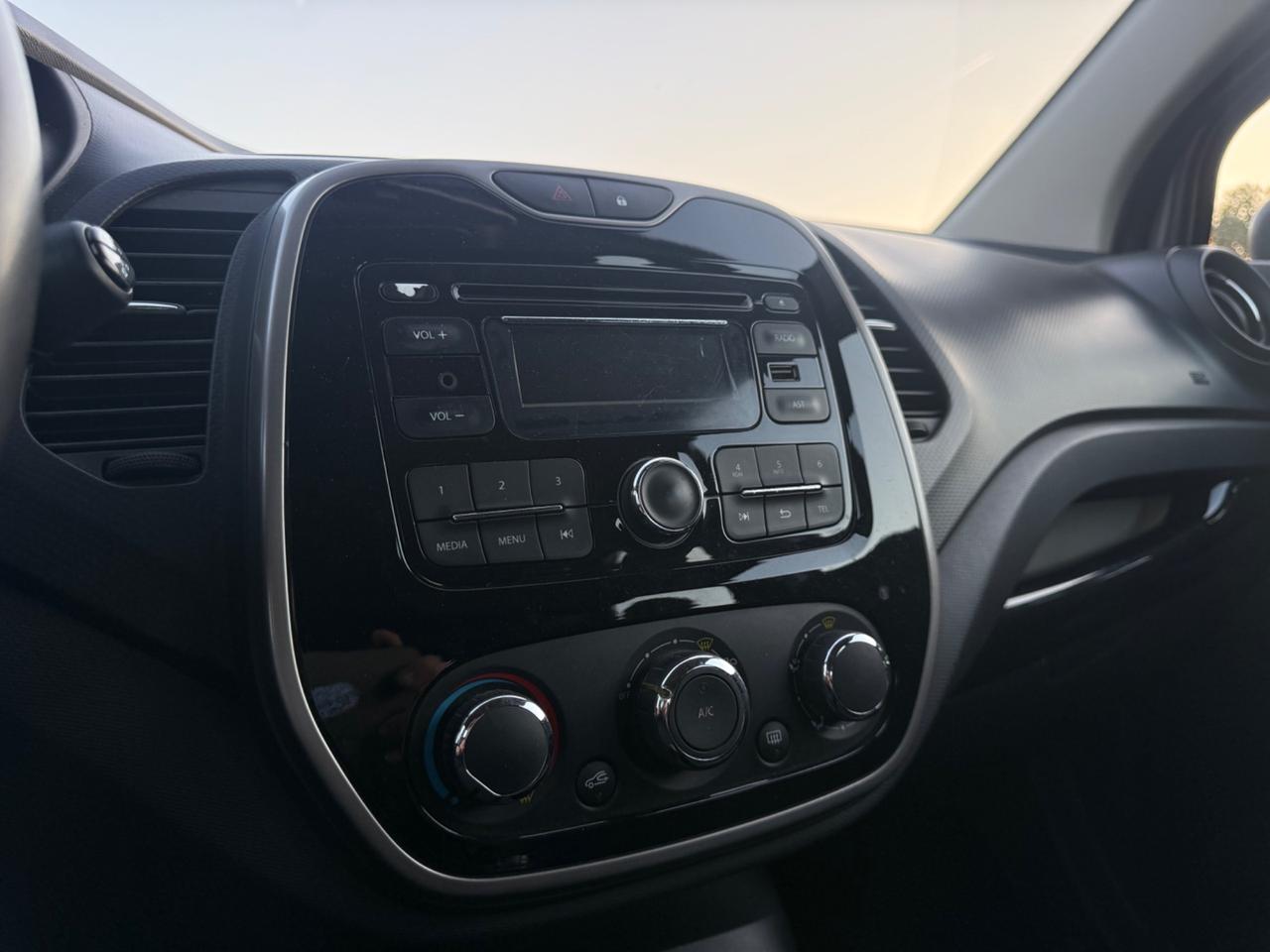 Renault Captur 1.5 Diesel 90CV 12 mesi di garanzia