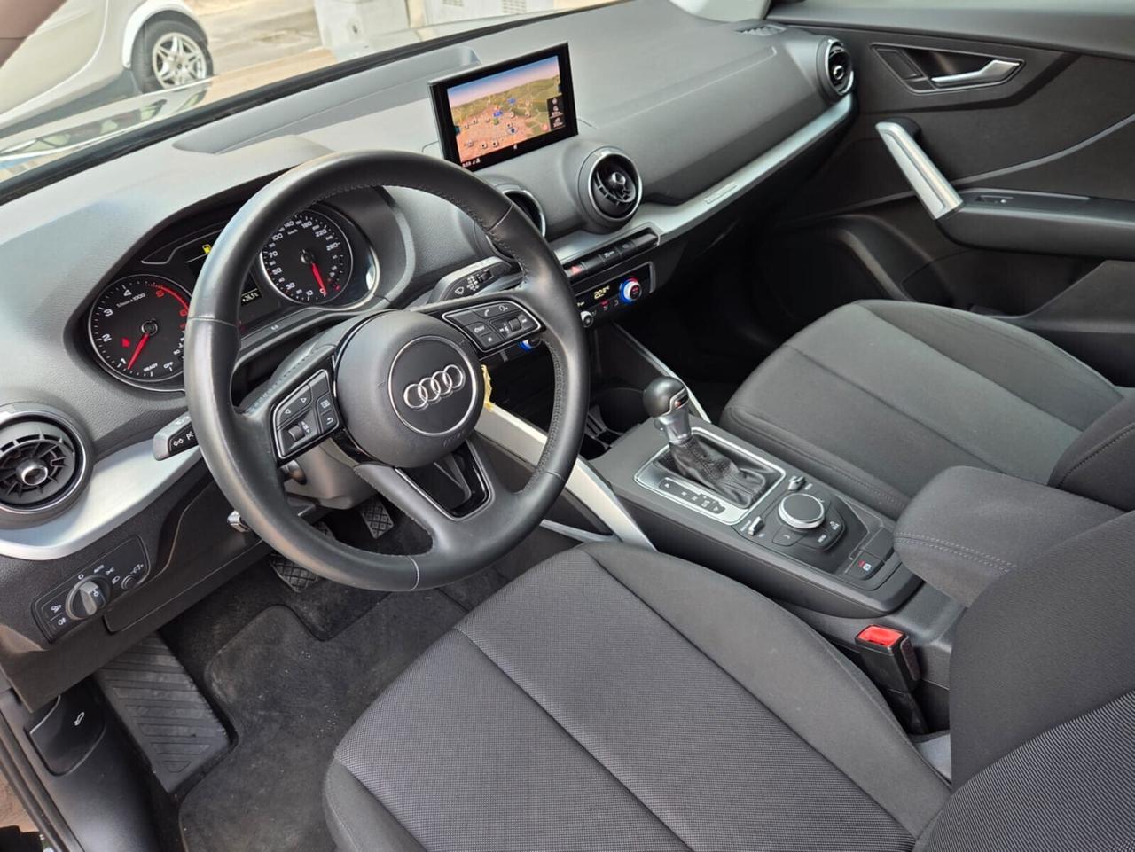 Audi Q2 35 TDI S tronic Business