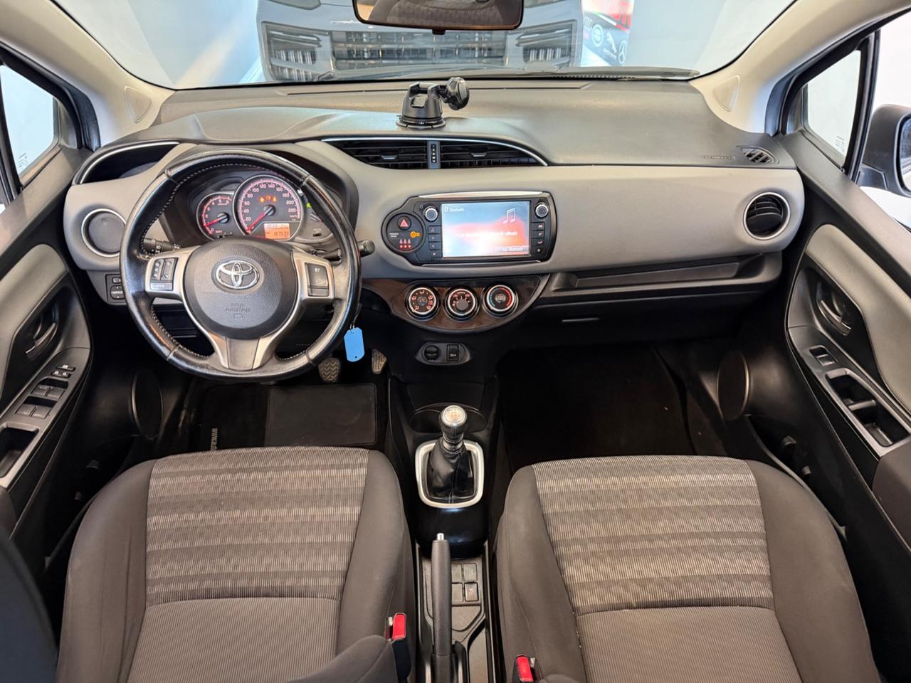 TOYOTA Yaris 3a serie (2011) Yaris 1.4 D-4D 5P Lounge (66 kw