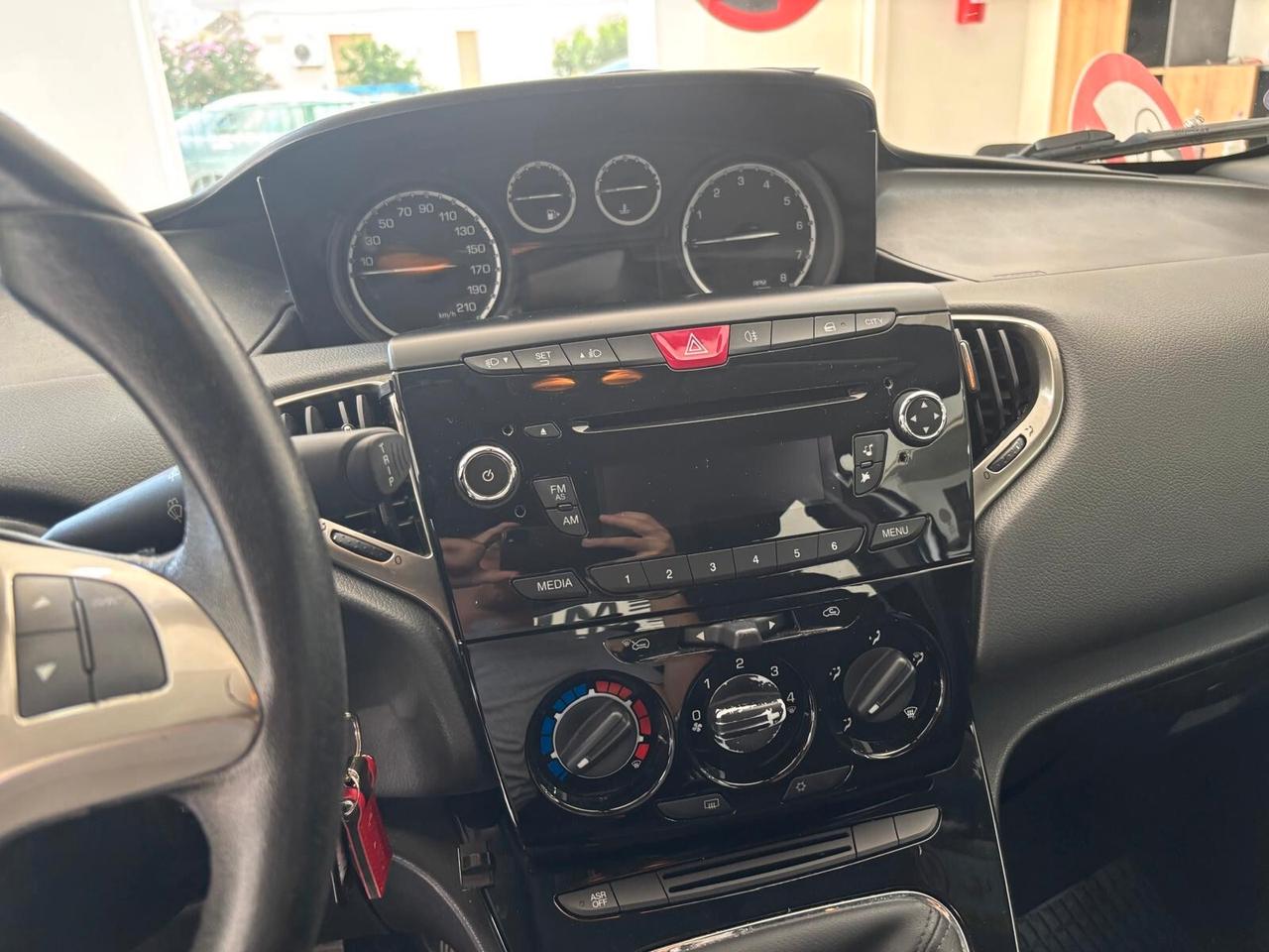 Lancia Ypsilon 1.2 69 CV 5 porte Elle