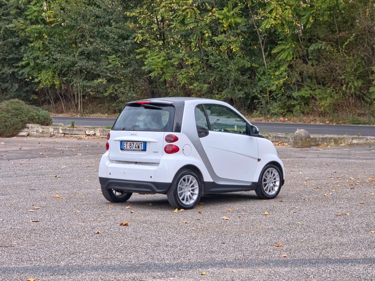 Smart ForTwo 1000 45 kW MHD coupé pure CV-61 E5B Automatico NEO