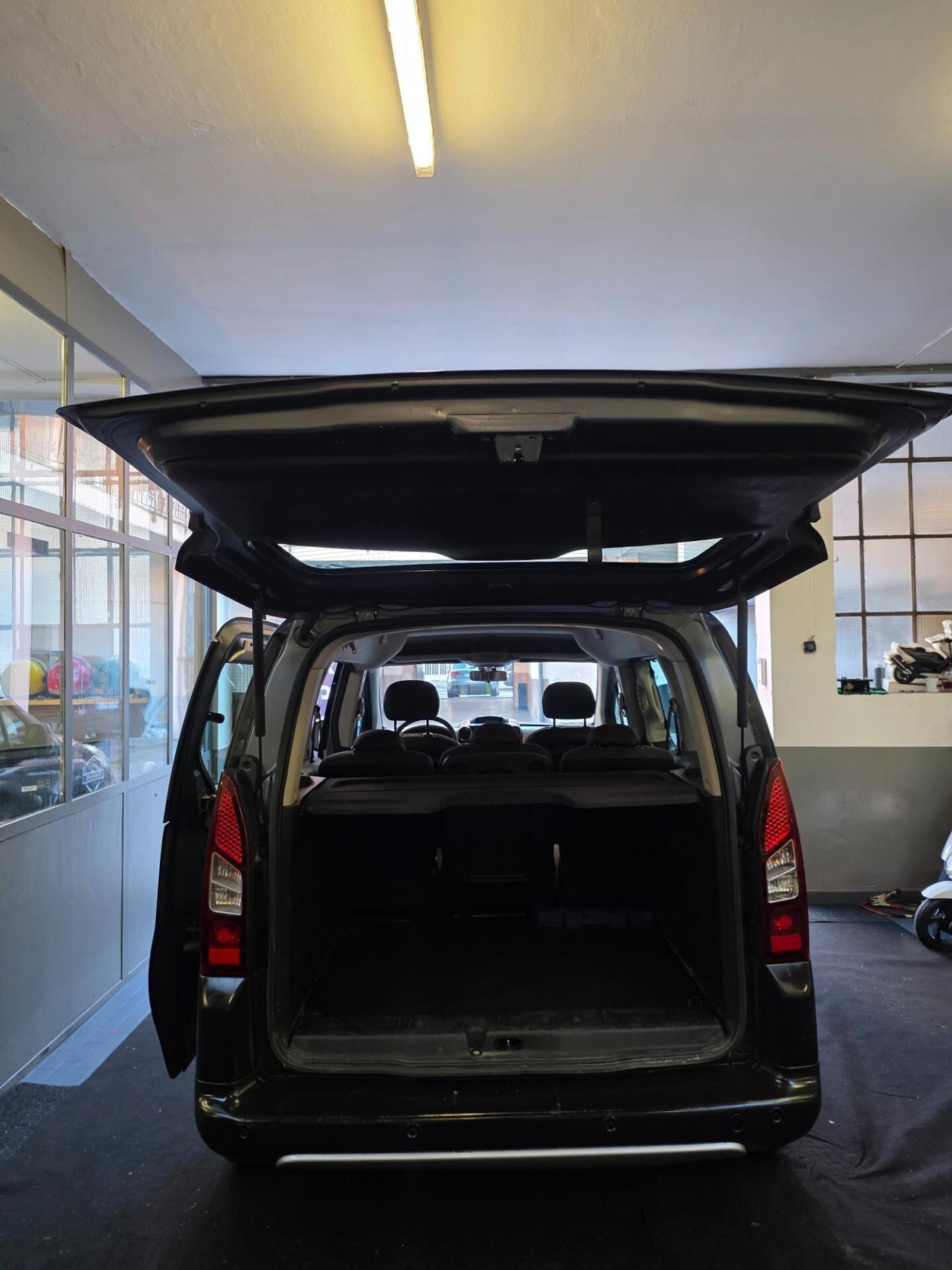 Peugeot Partner Tepee 1.6 e-HDi 92 CV S&S Outdoor