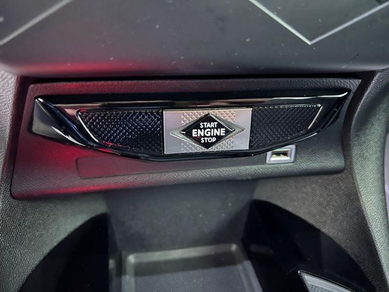 DS DS 3 Crossback DS 3 Crossback BlueHDi 100 Performance Line