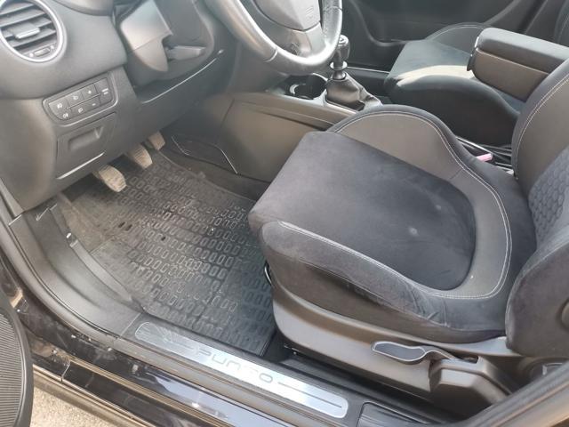 FIAT Punto 1.4 S&S 8V 5 porte Racing