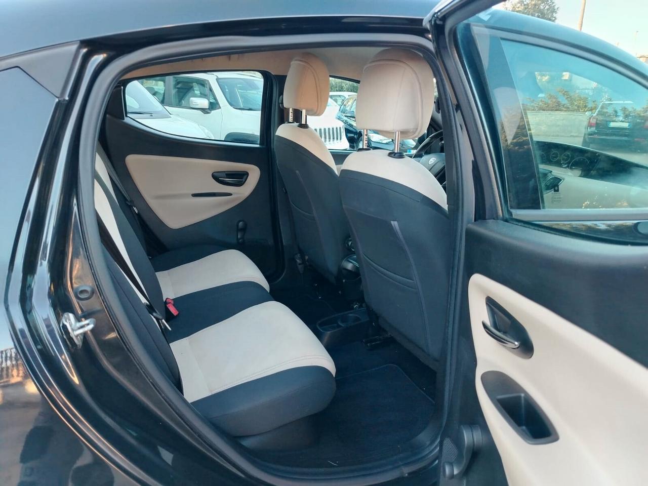 Lancia Ypsilon Gold Ecochic 900 TwinAir Metano 85cv 5p