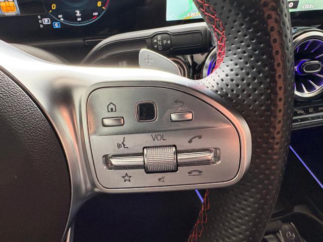 MERCEDES-BENZ GLA 180 d Premium AMG Night Pack AMBIENT * NEOPATENTATI *