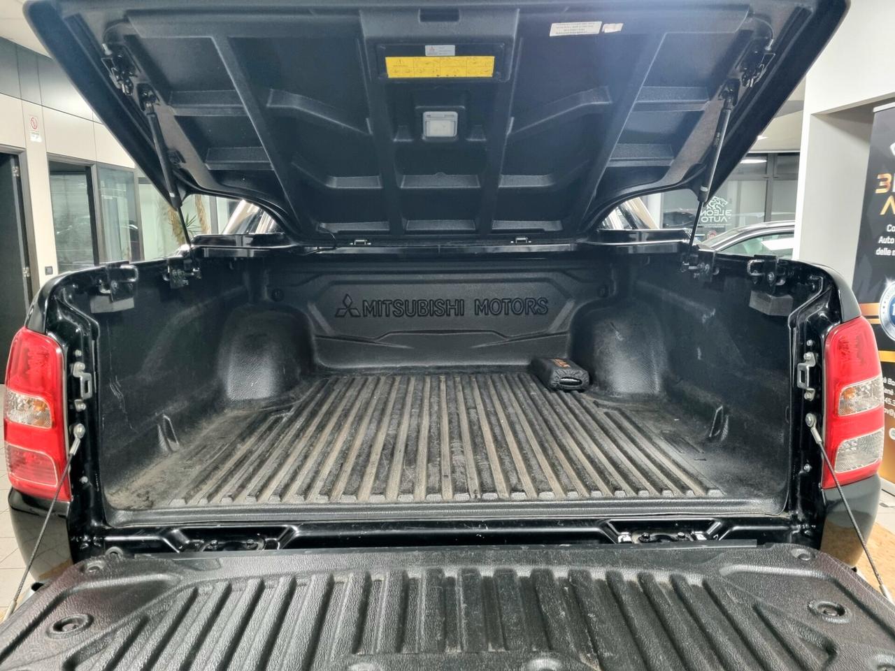 MITSUBISHI L200 2.4 DI-D 181CV INTENSE Hp MIVEC SDA