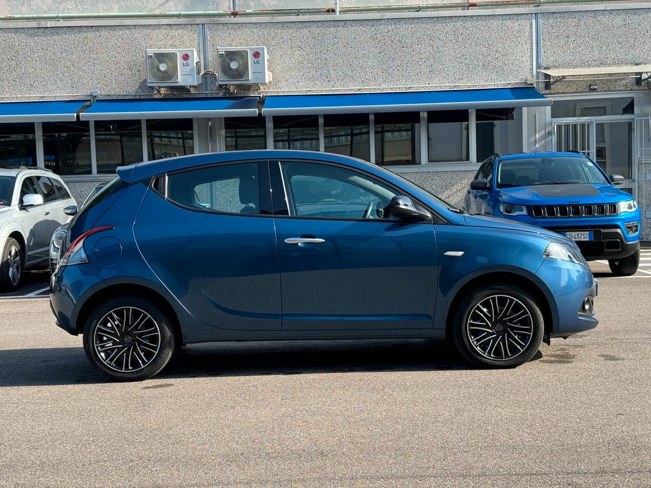 Lancia Ypsilon 1.0 FireFly 5 porte S&S Hybryd Gold