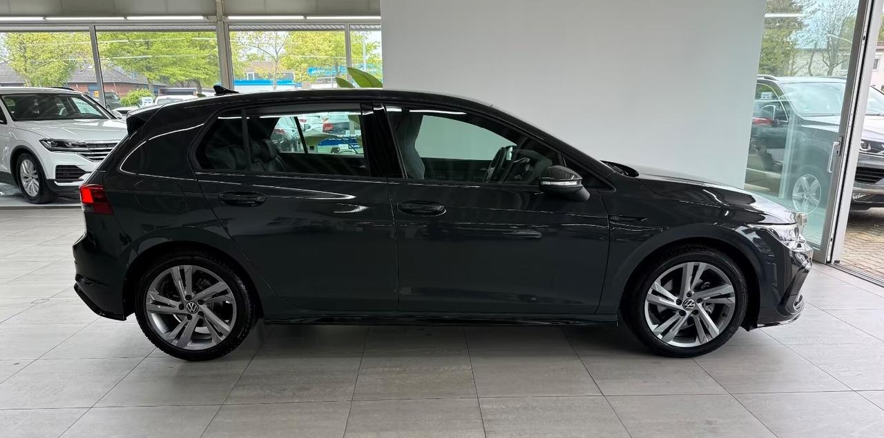 Volkswagen Golf *VIII*R-Line*Virt*OK NEOP