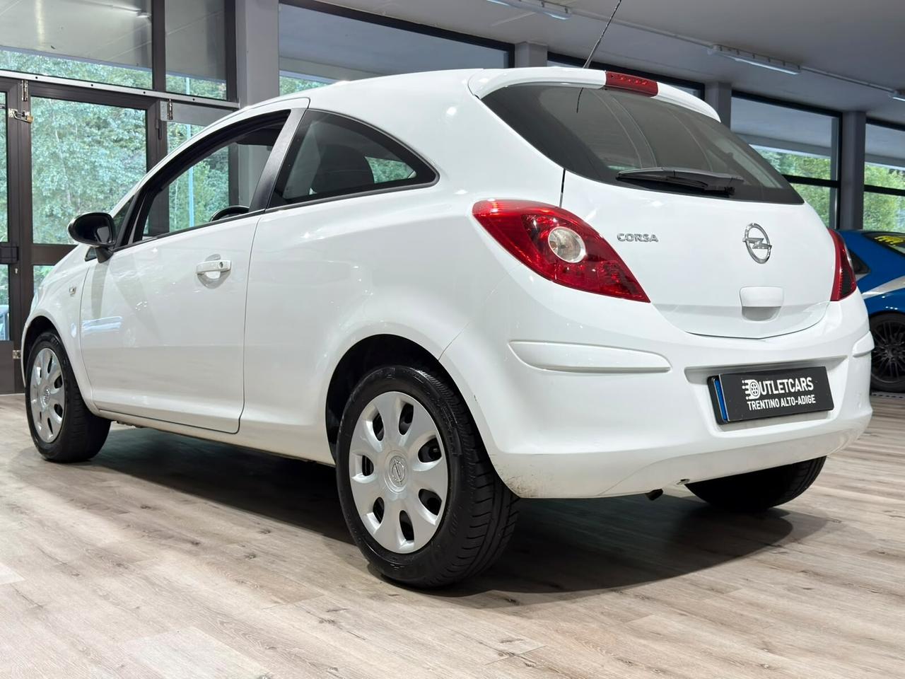 OPEL CORSA 1.2 86cv 110.000km 2014 NEOPATENTATI