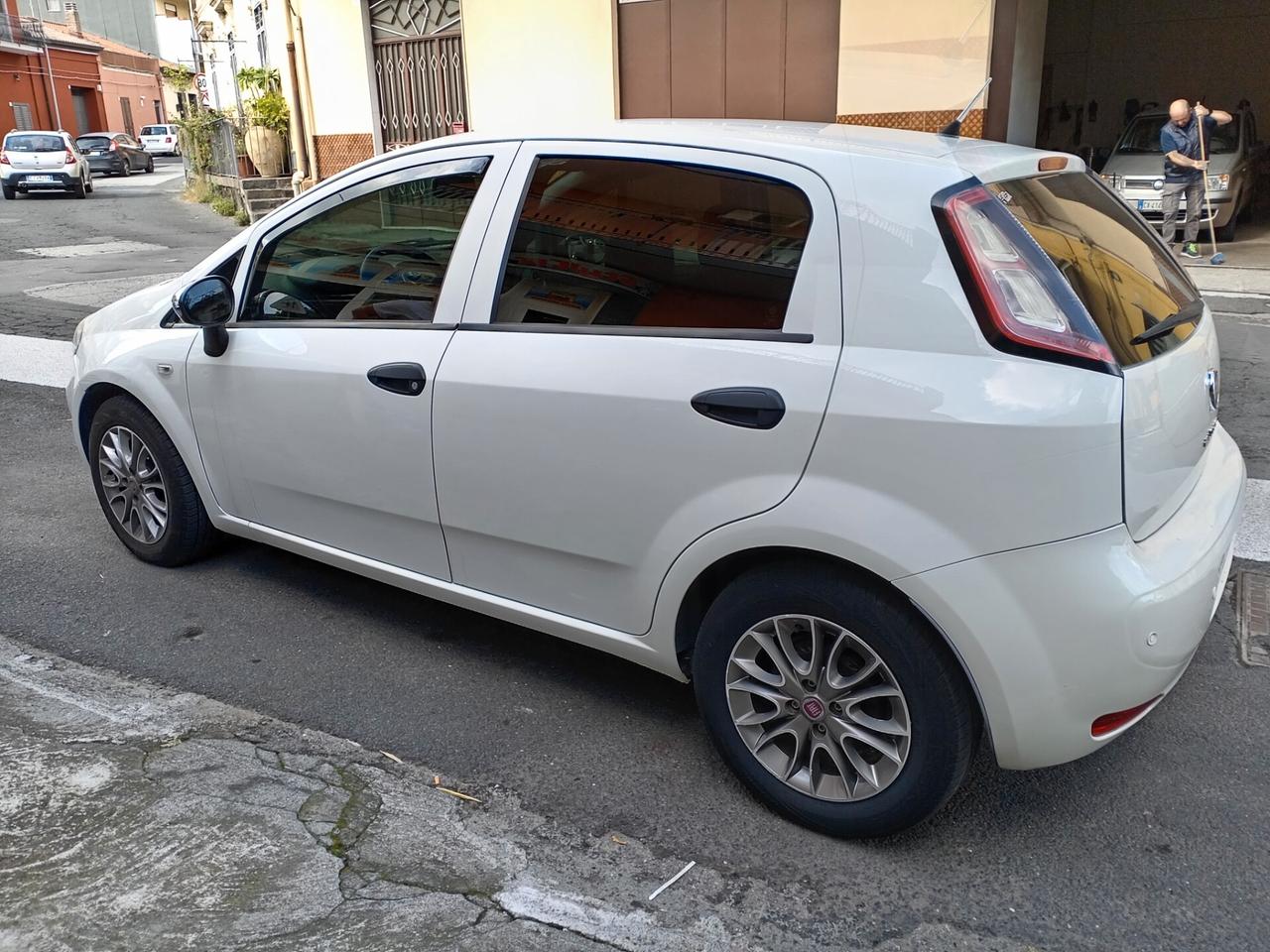 Fiat Punto 1.3 MJT II S&S 85 CV 5 porte ECO Lounge