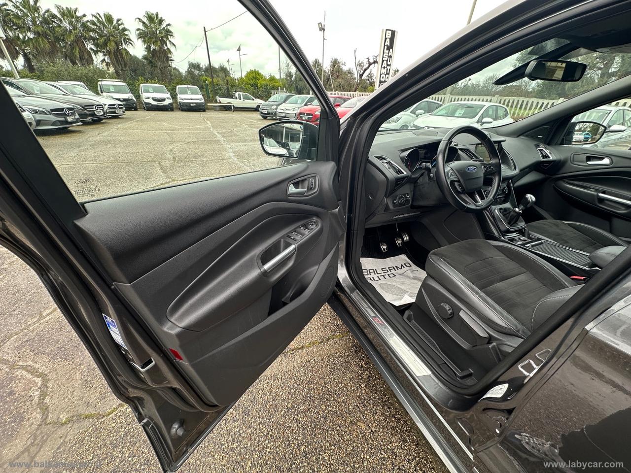 FORD Kuga 1.5 TDCI 120 CV S&S 2WD ST-Line