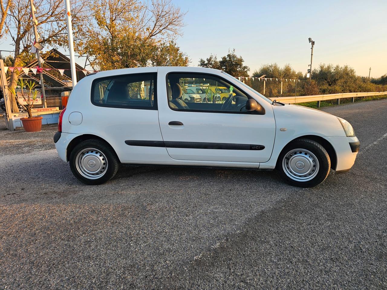 Renault Clio 1.5 dCi 82CV cat 3 van