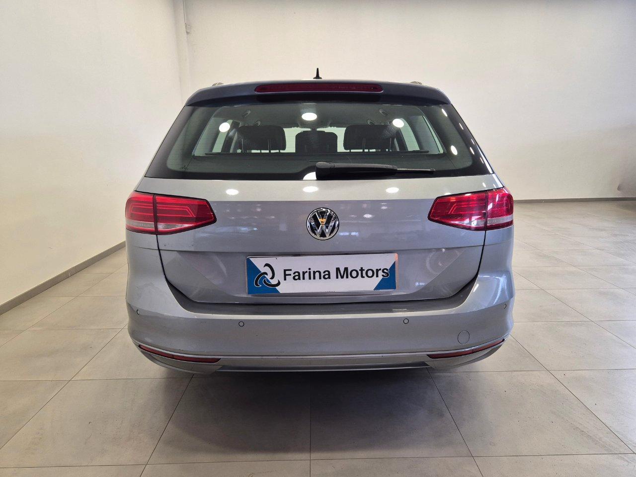 Volkswagen Passat Variant 1.6 tdi Business 120cv - NEOPATENTATI - ACC/Lim - Carplay - Sens. Park.