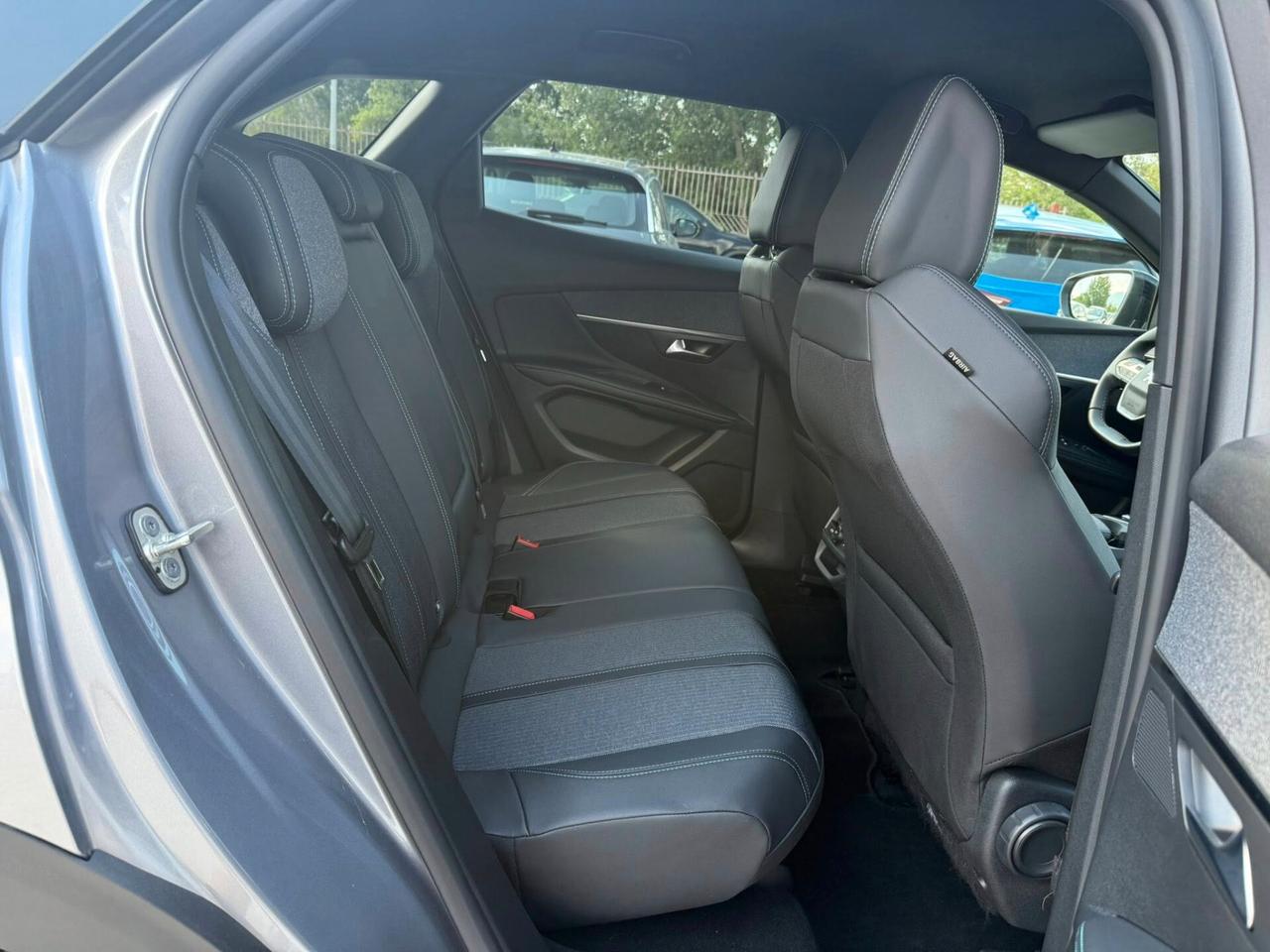 Peugeot 3008 1.5 BLUEHDI 130CV EAT8 ALLURE PACK