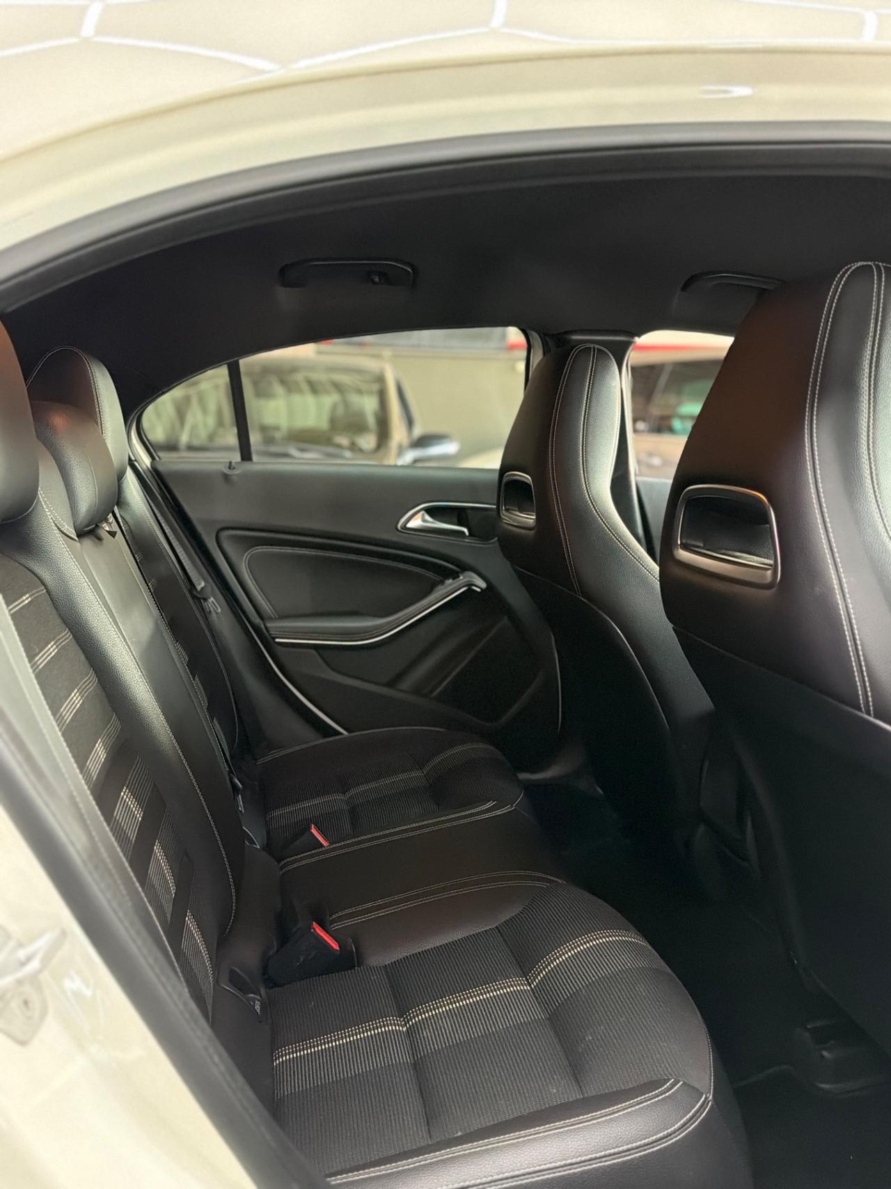 Mercedes-benz A 180 d Premium