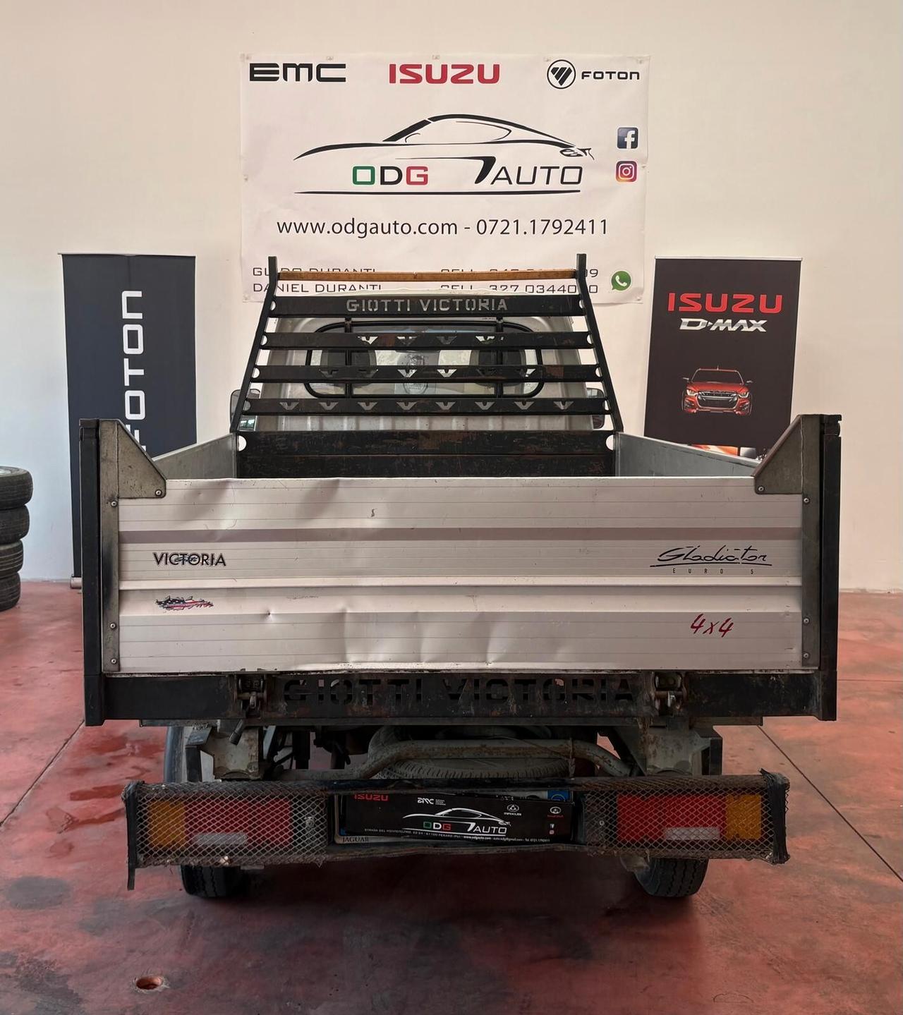 GIOTTI VITTORIA FURGONE CASSONE 4X4 benz.1.3 TRILATERALE km 102.052 certificati