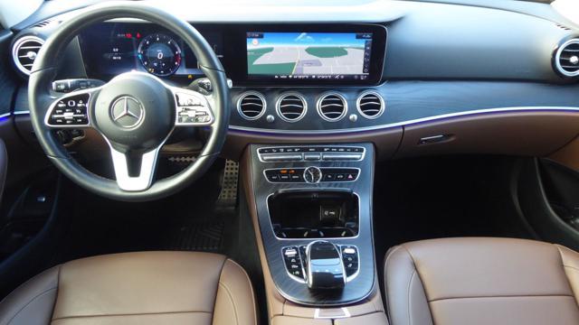 MERCEDES-BENZ E 220 d S.W. 4Matic Auto Premium AMG