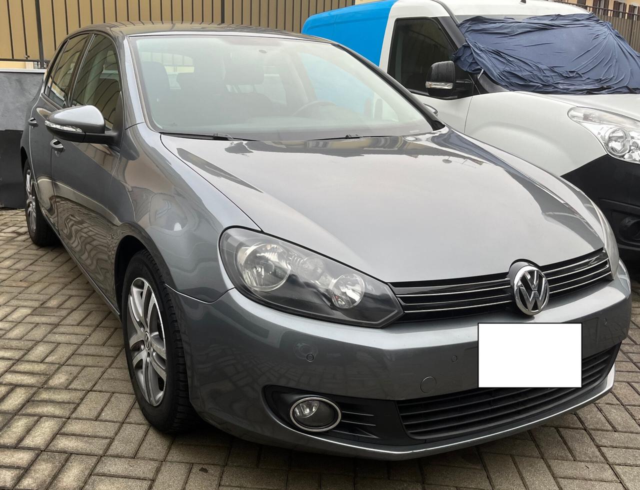 VOLKSWAGEN GOLF 1.6 TDI 5 PORTE - ANCHE PER NEOPATENTATI - PREZZO PER COMMERCIANTI