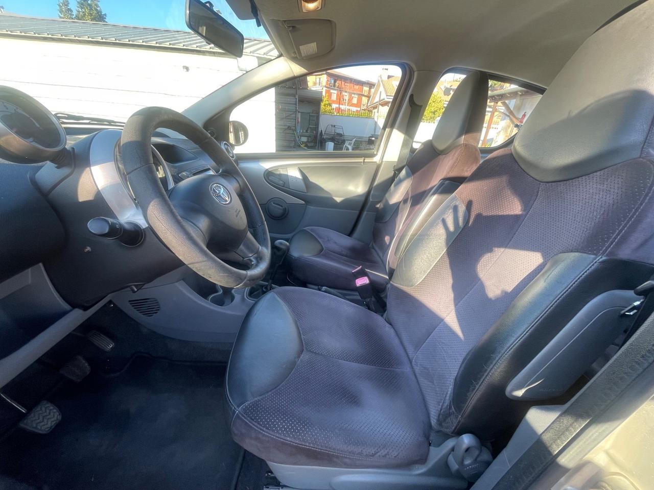 Toyota Aygo 1.0 12V VVT-i 5 porte GARANZIA