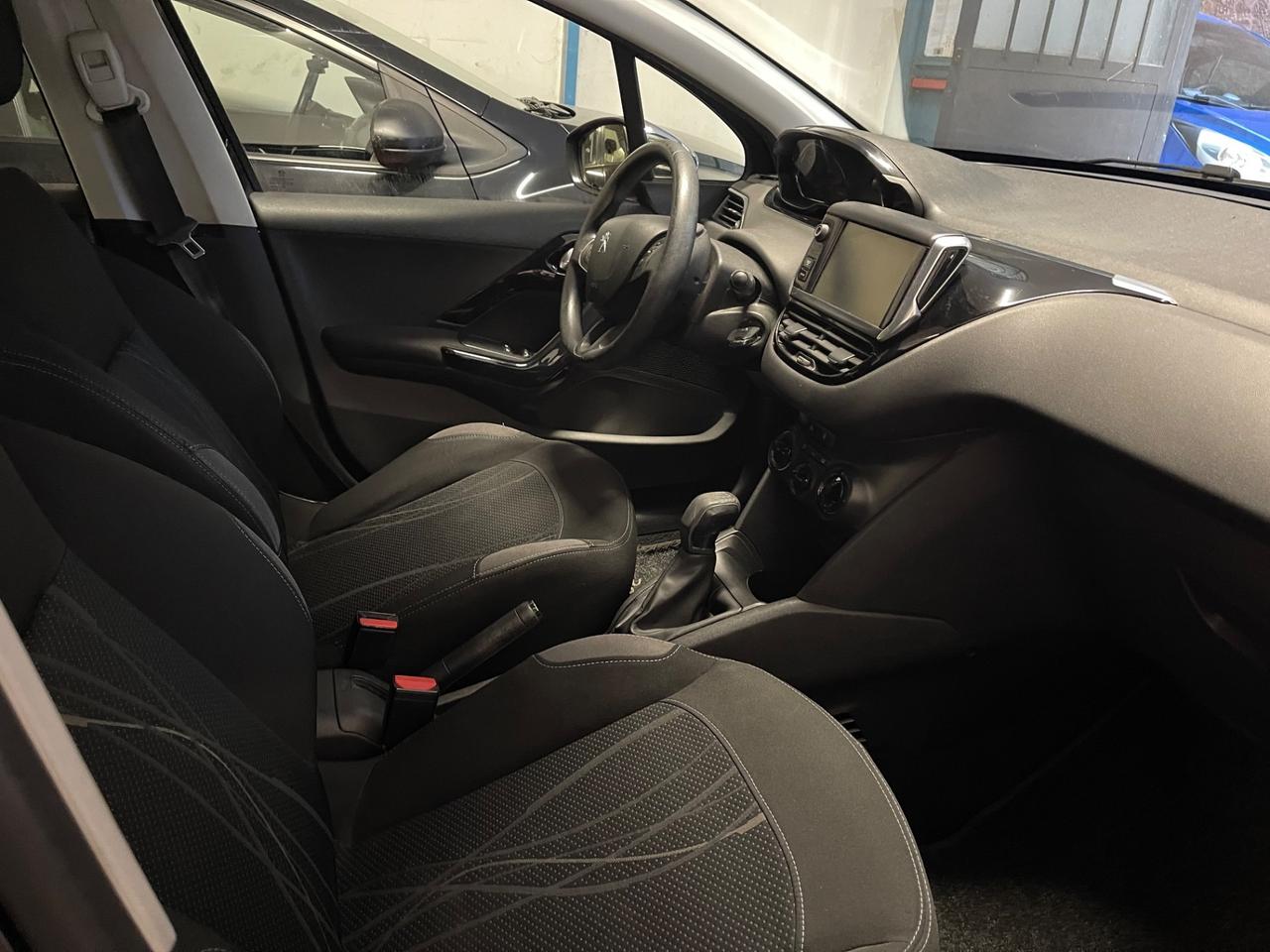 Peugeot 208 1.4 HDi 68 CV 5 porte Access