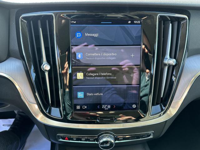 VOLVO V60 B4 (d) automatico Essential